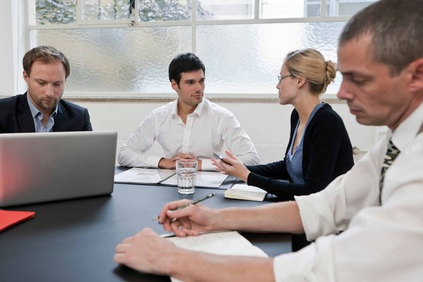 Quels sont les meilleurs conseils pour débuter en couture et création de vêtements ?