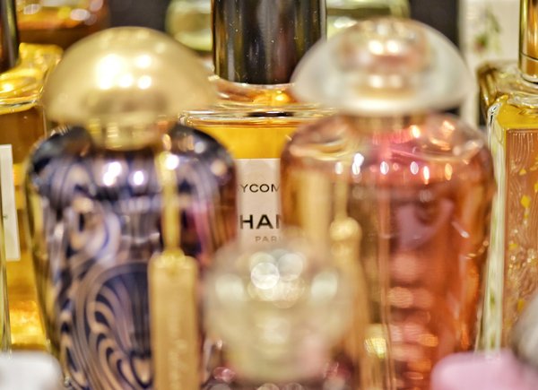 Les mini parfums : Des produits incontournables pour emporter partout
